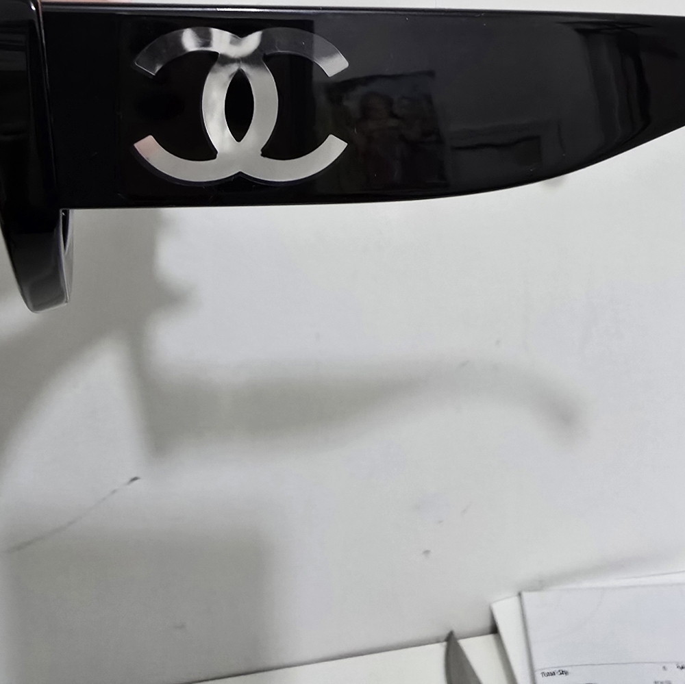 CHANEL Black and Brown Oval Sunglasses, NEW with BOX - Picture 3 of 14